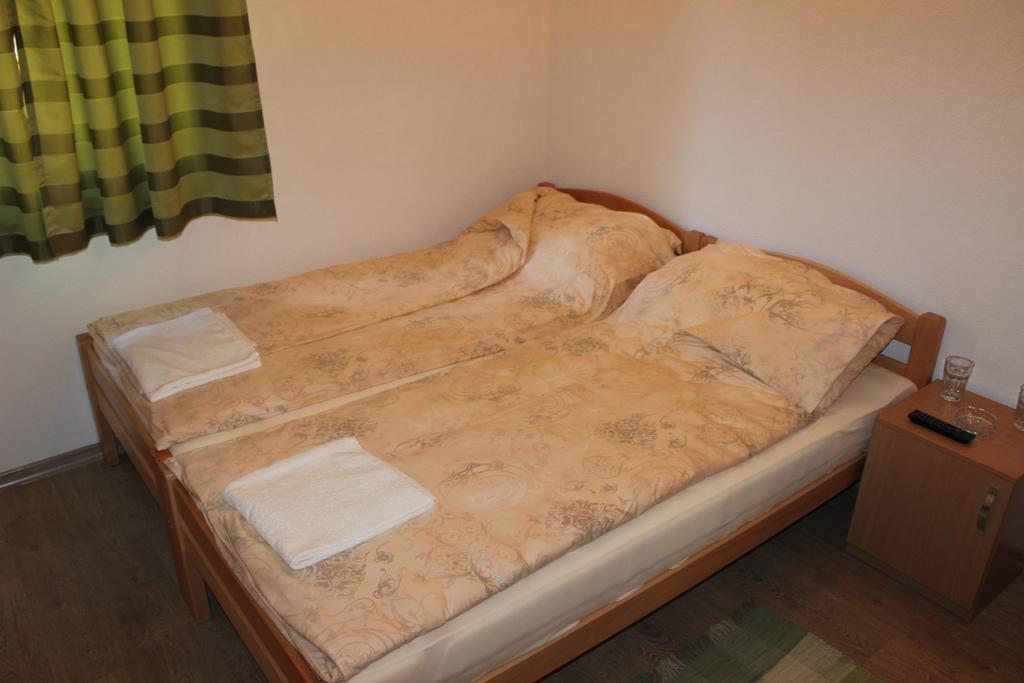 Rooms Zebax ซาราเยโว ภายนอก รูปภาพ