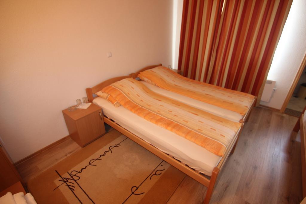 Rooms Zebax ซาราเยโว ภายนอก รูปภาพ