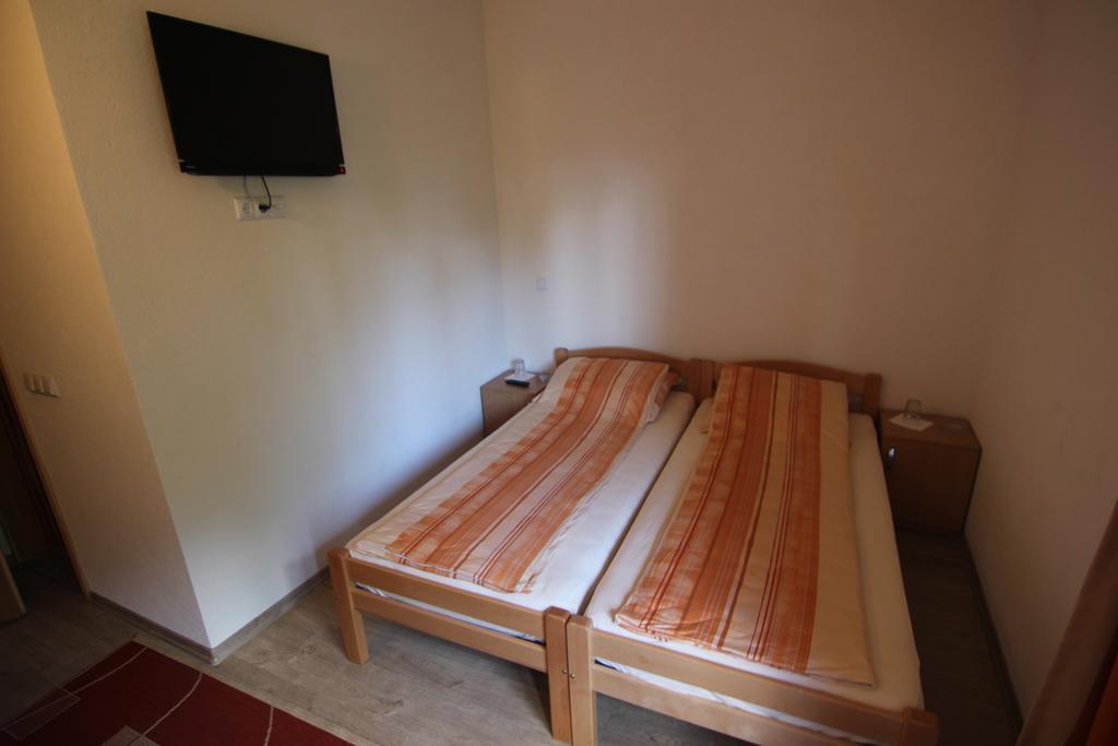 Rooms Zebax ซาราเยโว ภายนอก รูปภาพ